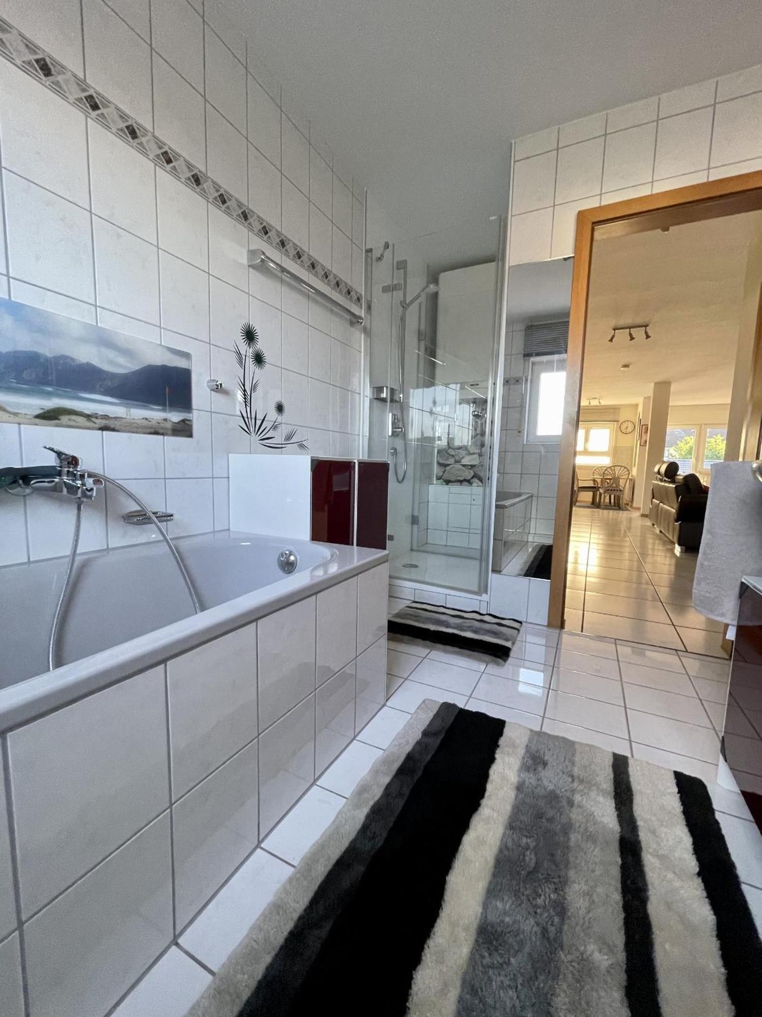 Großzügige&moderne 78m² Traumwohnung in Karlsbad Exterior foto